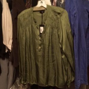 Italian made silk Blouse one size fits up to 1X, but looks cute on girl S/M too